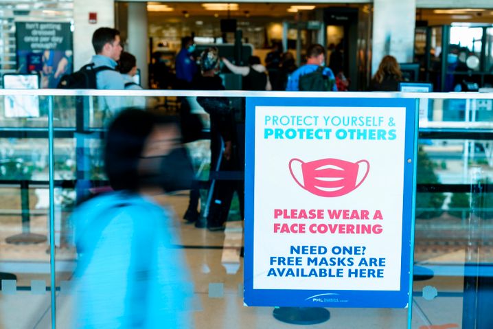 Maskenträgerin in den USA